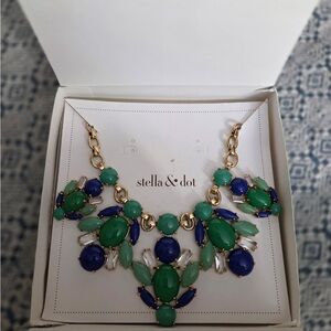 Stella & Dot Green and Blue Floral Necklace